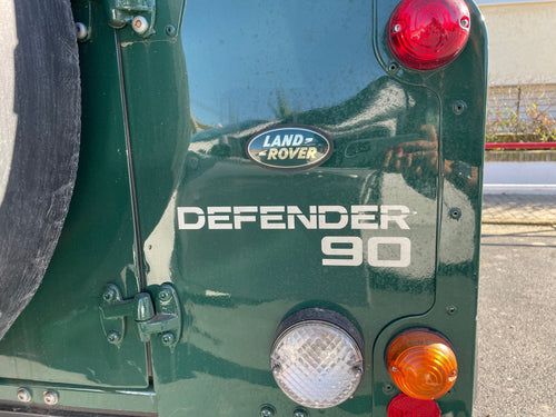 LAND ROVER DEFENDER 90 REAR STICKER - VINYLSPORTCLASSIC
